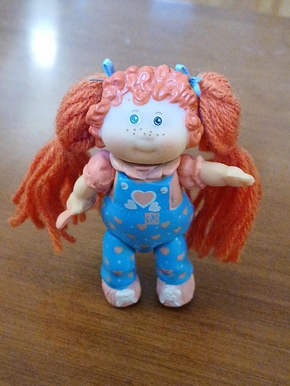 Vintage Cabbage Patch Kids Vintage 1984 PVC Mini Figurine Blue & Orange 3.5"
